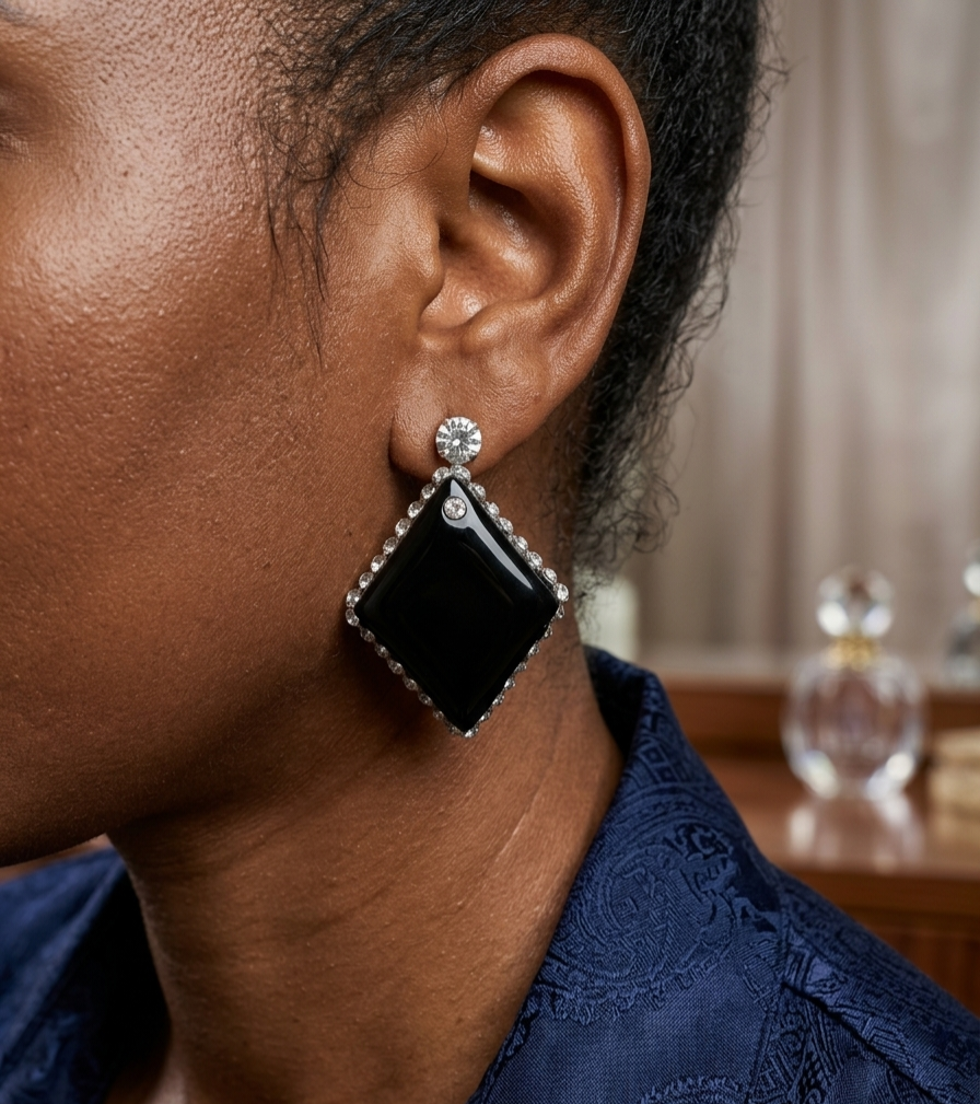 Rhinestone stud earring